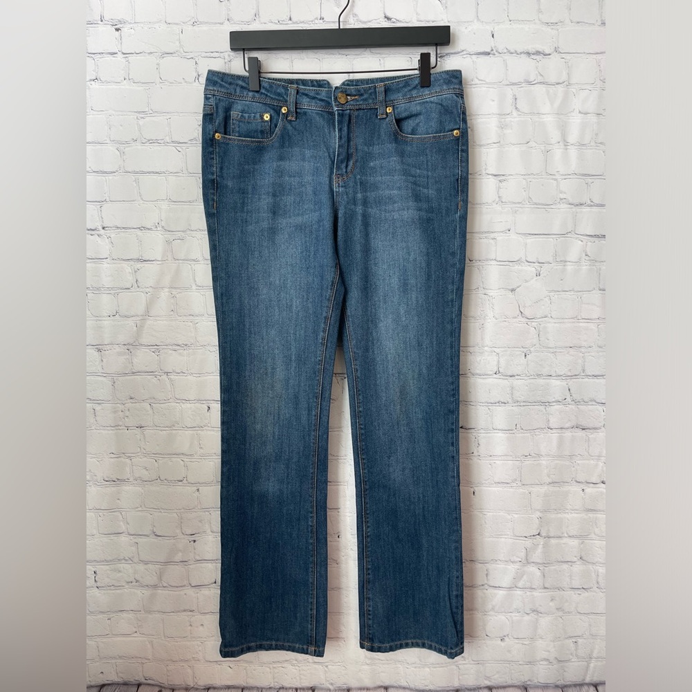 Straight Leg Women’s Jeans in Medium Blue